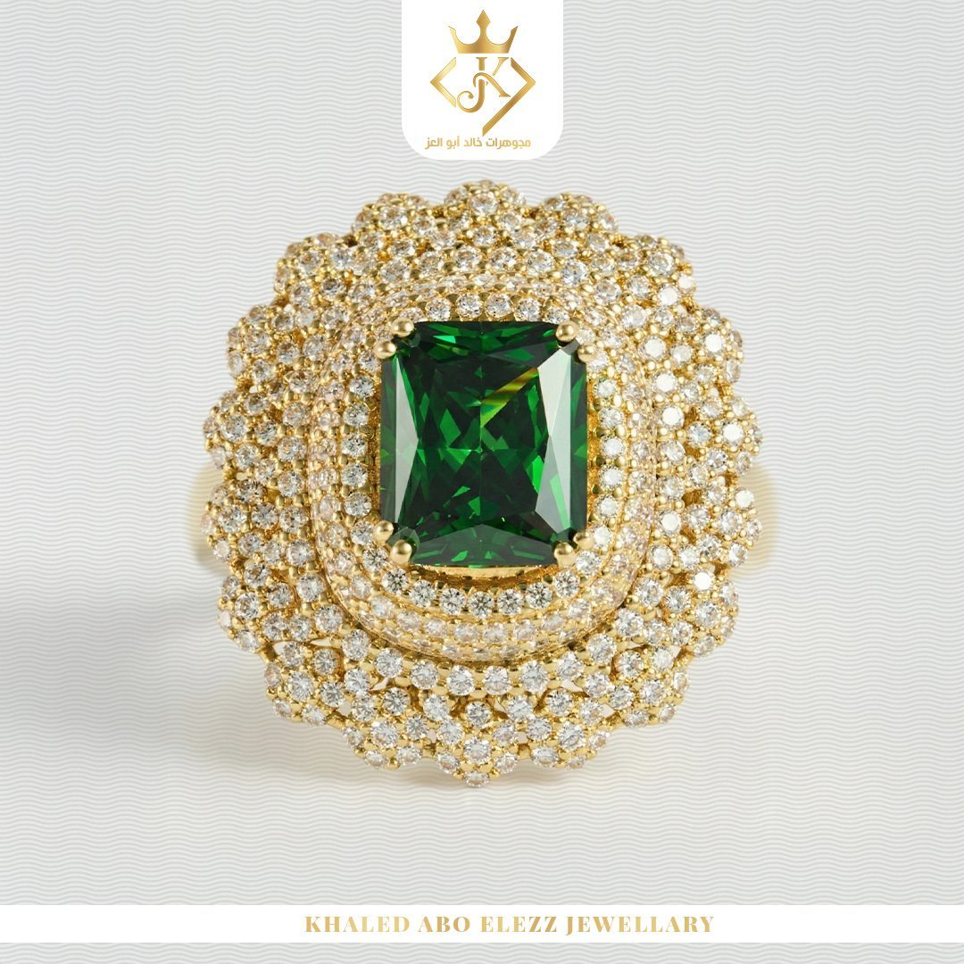 Gold Ring Emerald